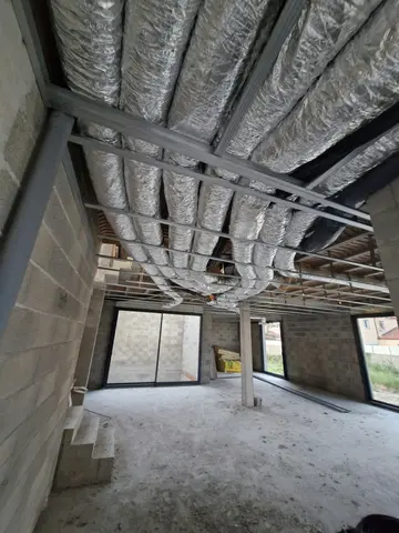 Climatisation gainable en combles — chantier KP Énergie à Perpignan (photo 2)