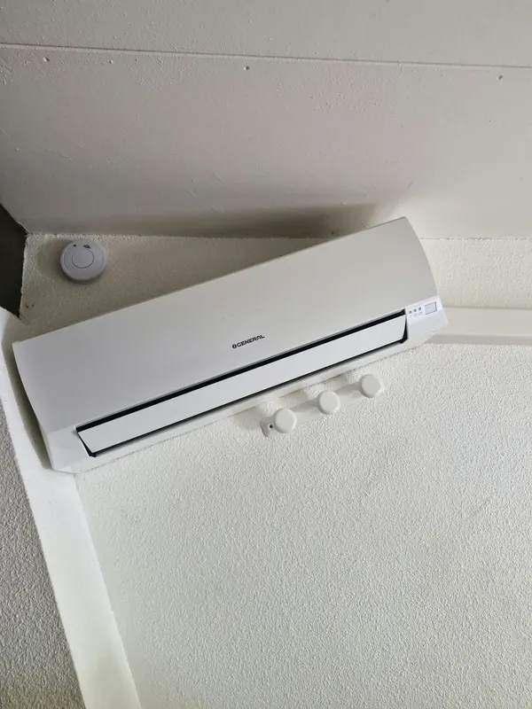 Contrôle d'une climatisation après nettoyage complet par KP Énergie
